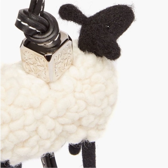 LOEWE Sheep Wool And Leather Keyring Charm - Picture 7 of 7